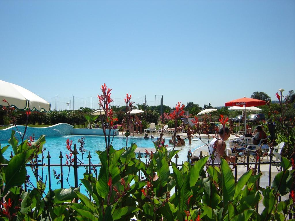 Elena Club Resort Сильви-Марина Экстерьер фото